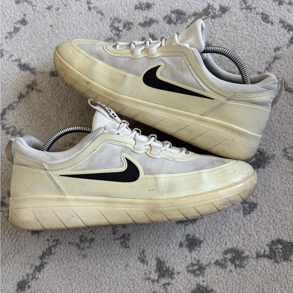 Nike Nyjah Free 2.0 SB Summit White Pre-Owned BV2078-100 men’s shoes